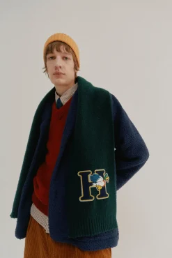 Howlin Duck Scarf - Forest Online