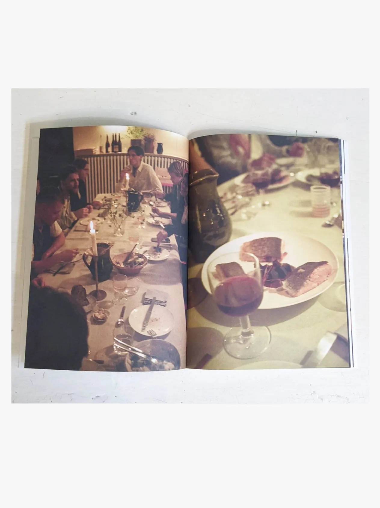 Magazines Kennedy - Eating With Friends Cheap